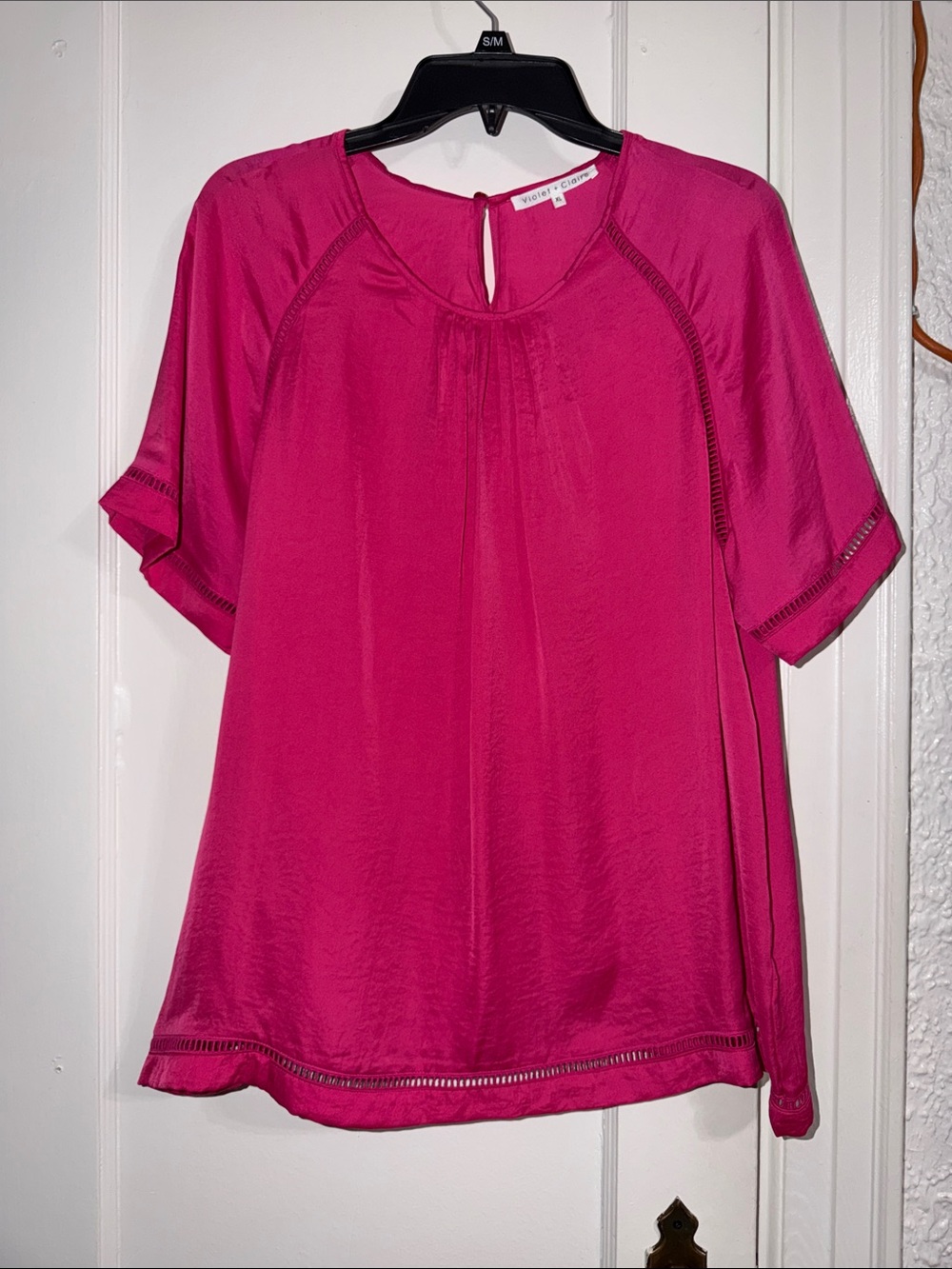 Violet & Claire Fuchsia Short-Sleeve Blouse